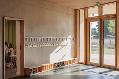 Claudine Hermann School 